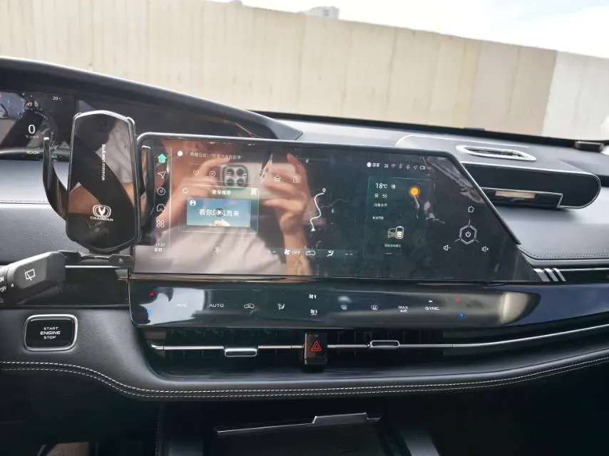 2023 ChangAn UNI-K iDD 1.5T 170HP L4 6TCT PHEV 28.39KWH,autocango,china used car exporter,china ev exporter,chinese used car exporter,chinese used ev exporter