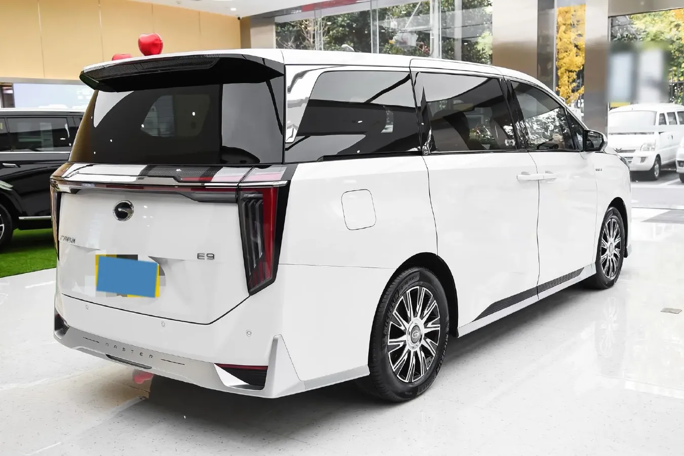 2025 GAC Trumpchi E9 2.0T 190HP L4 2DHT PHEV 25.5KWH,autocango,china used car exporter,china ev exporter,chinese used car exporter,chinese used ev exporter