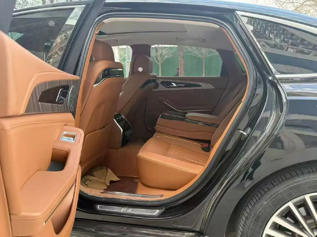 2022 HongQi H9 2.0T 252HP L4 7DCT,autocango,china used car exporter,china ev exporter,chinese used car exporter,chinese used ev exporter