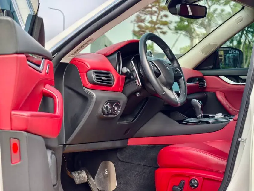 2018 Jaguar XJ 3.0T 340HP V6 8AT,autocango,china used car exporter,china ev exporter,chinese used car exporter,chinese used ev exporter