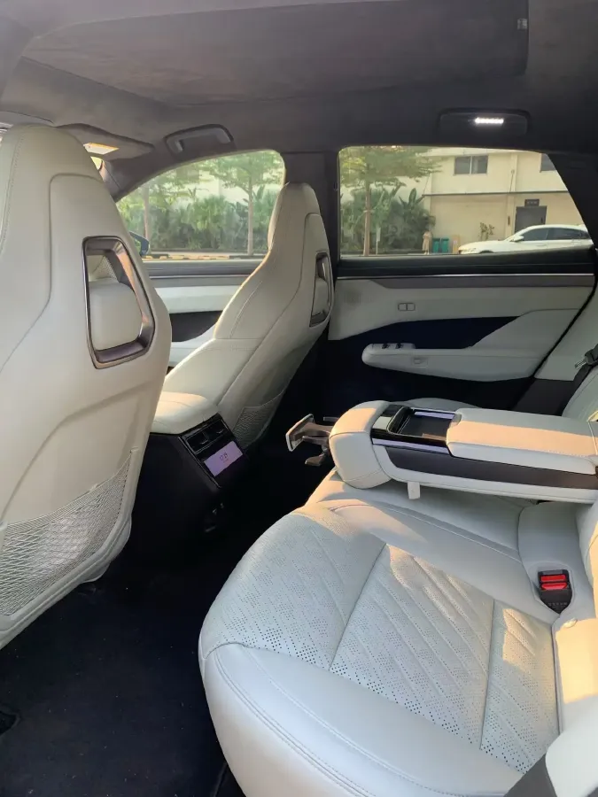 2025 Zeekr 001 BEV 95KWH,autocango,china used car exporter,china ev exporter,chinese used car exporter,chinese used ev exporter