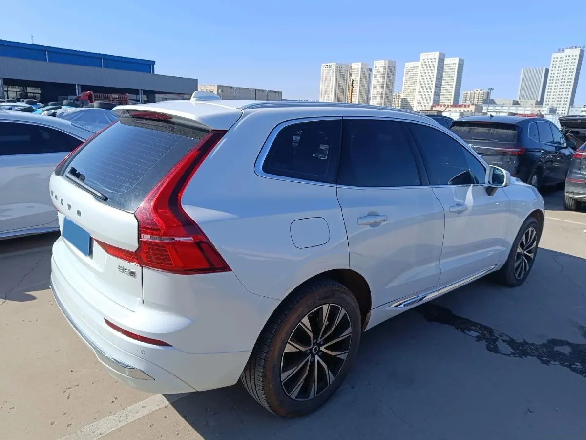 2023 Volvo XC60 2.0T 250HP L4 8AT,autocango,china used car exporter,china ev exporter,chinese used car exporter,chinese used ev exporter