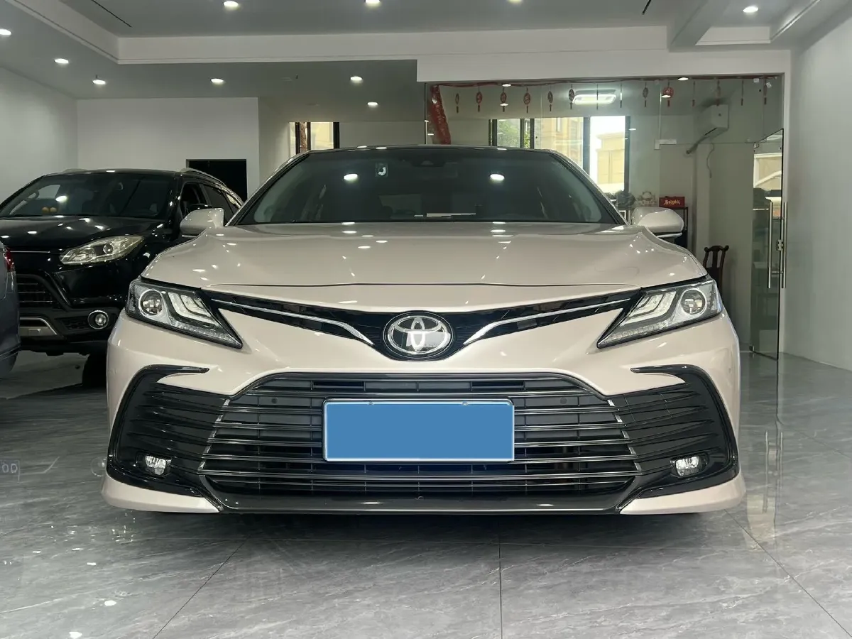 2021 Toyota Camry 2.5L 209HP L4 8AT,autocango,china used car exporter,china ev exporter,chinese used car exporter,chinese used ev exporter