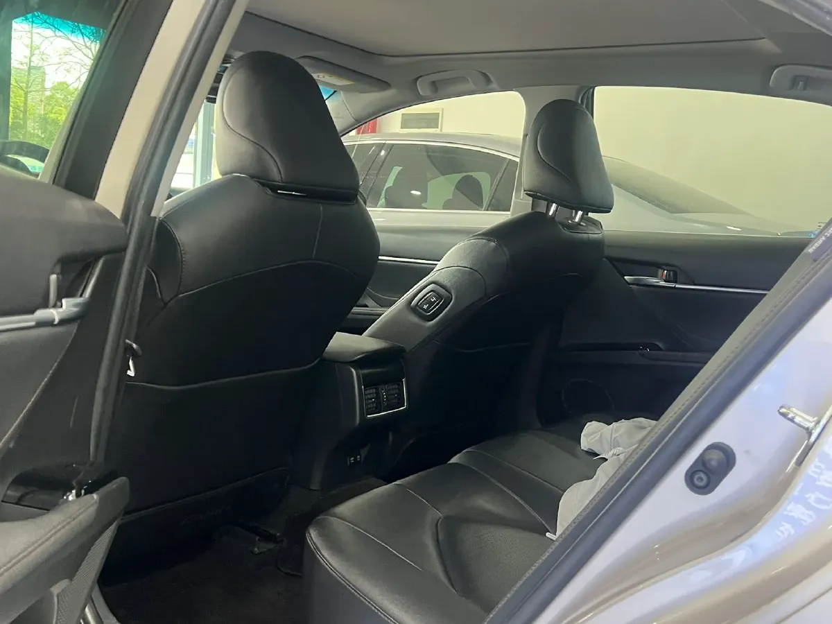 2021 Toyota Camry 2.5L 209HP L4 8AT,autocango,china used car exporter,china ev exporter,chinese used car exporter,chinese used ev exporter