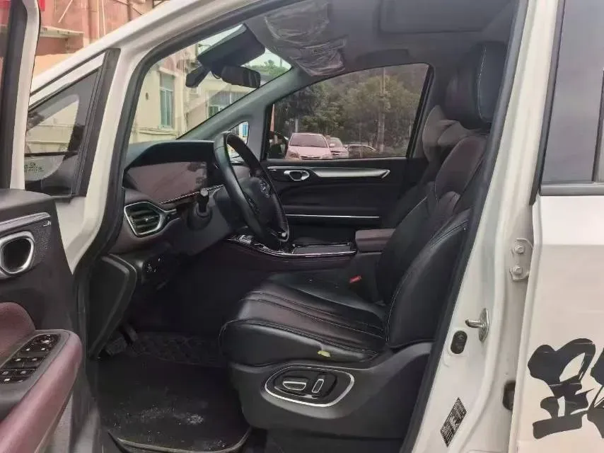 2023 GAC Trumpchi M6 1.5T 177HP L4 7DCT,autocango,china used car exporter,china ev exporter,chinese used car exporter,chinese used ev exporter