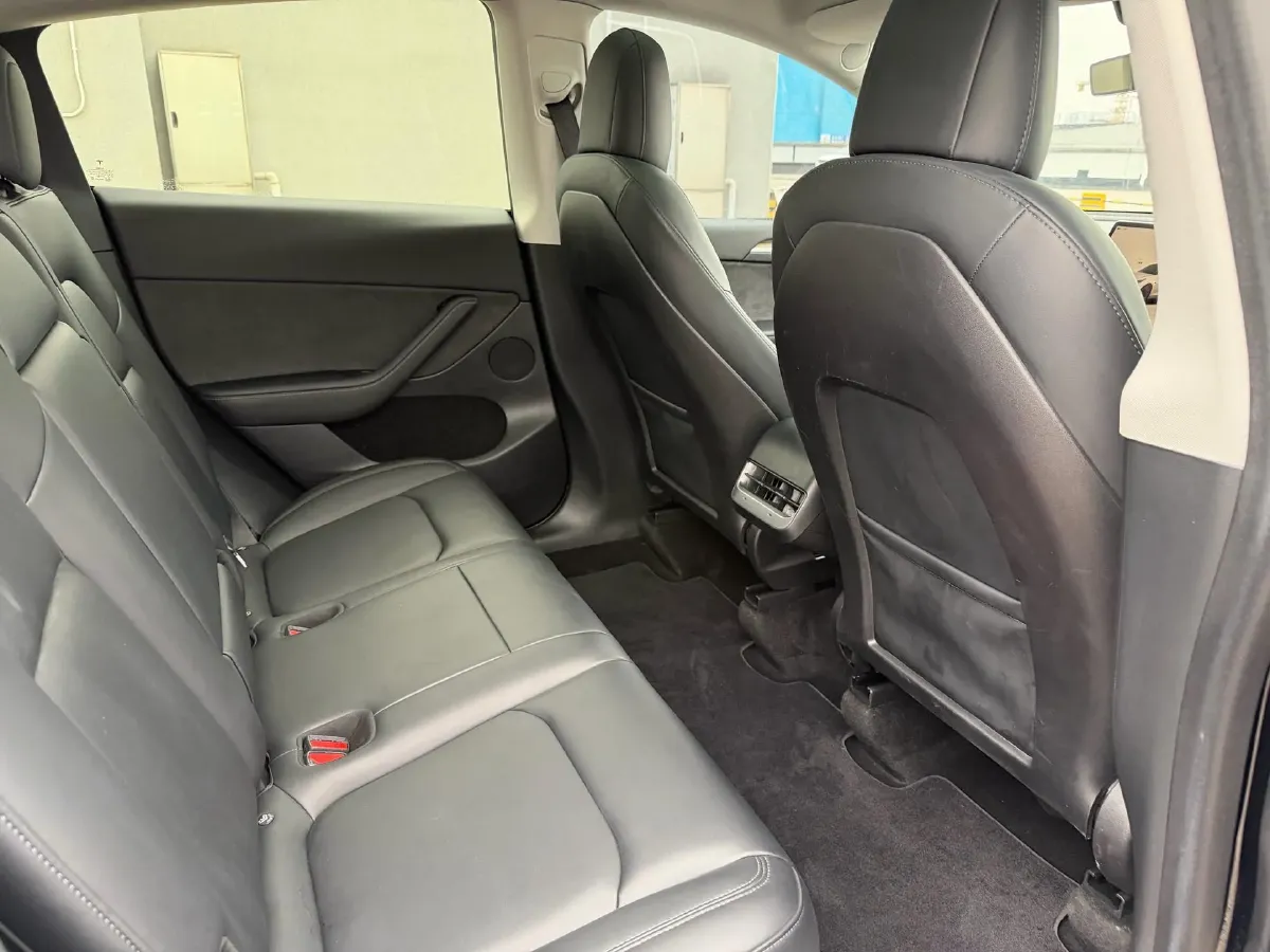 2022 Tesla Model Y BEV 60KWH,autocango,china used car exporter,china ev exporter,chinese used car exporter,chinese used ev exporter