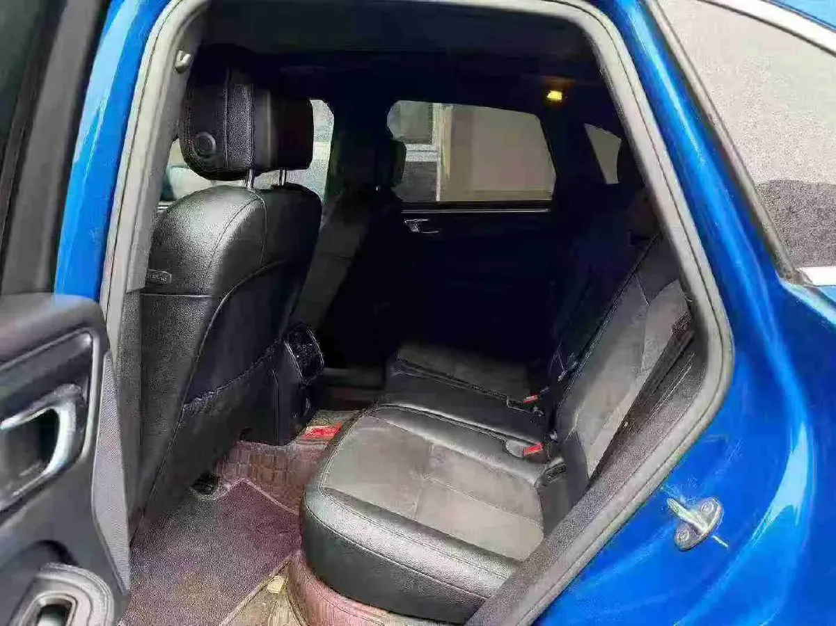 2017 Porsche Macan 2.0T 252HP L4 7DCT,autocango,china used car exporter,china ev exporter,chinese used car exporter,chinese used ev exporter