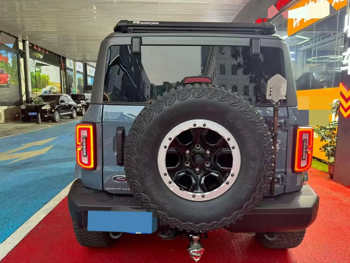 2024 Ford Bronco 2.3T 275HP L4 10AT,autocango,china used car exporter,china ev exporter,chinese used car exporter,chinese used ev exporter