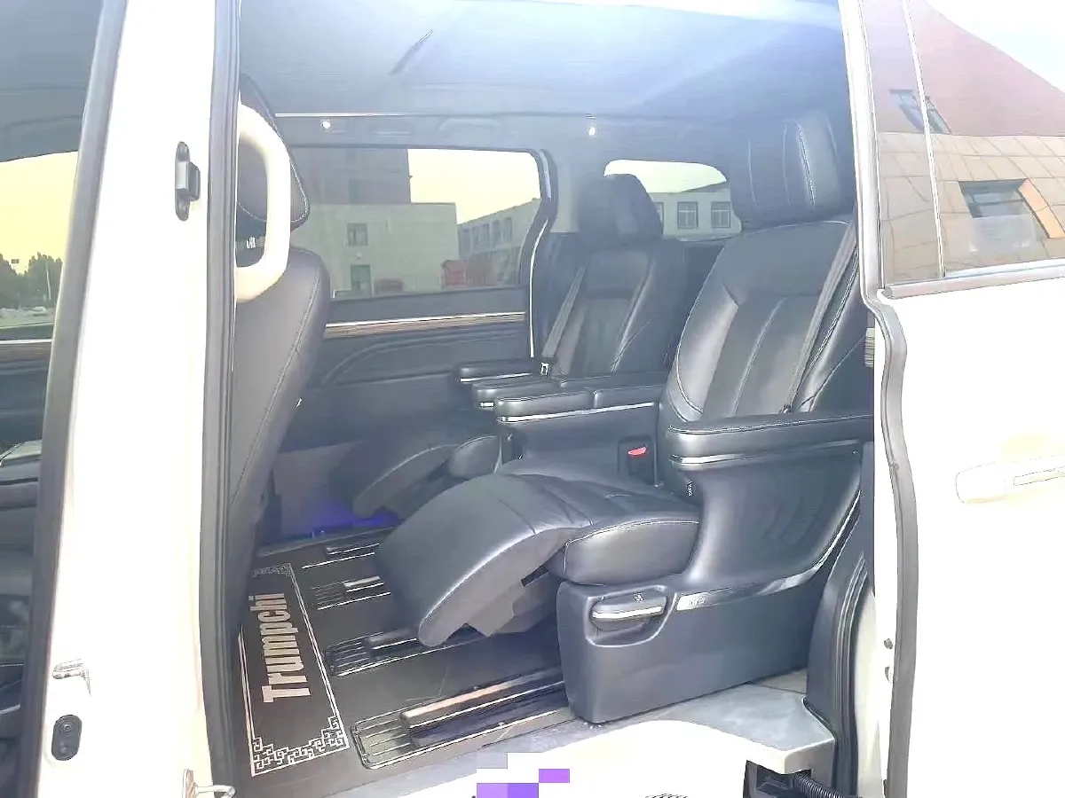 2021 GAC Trumpchi M8 2.0T 252HP L4 8AT,autocango,china used car exporter,china ev exporter,chinese used car exporter,chinese used ev exporter