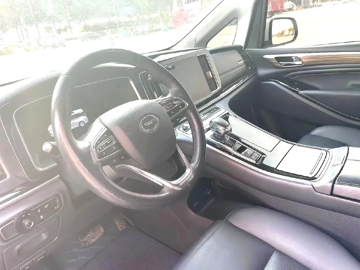 2021 GAC Trumpchi M8 2.0T 252HP L4 8AT,autocango,china used car exporter,china ev exporter,chinese used car exporter,chinese used ev exporter