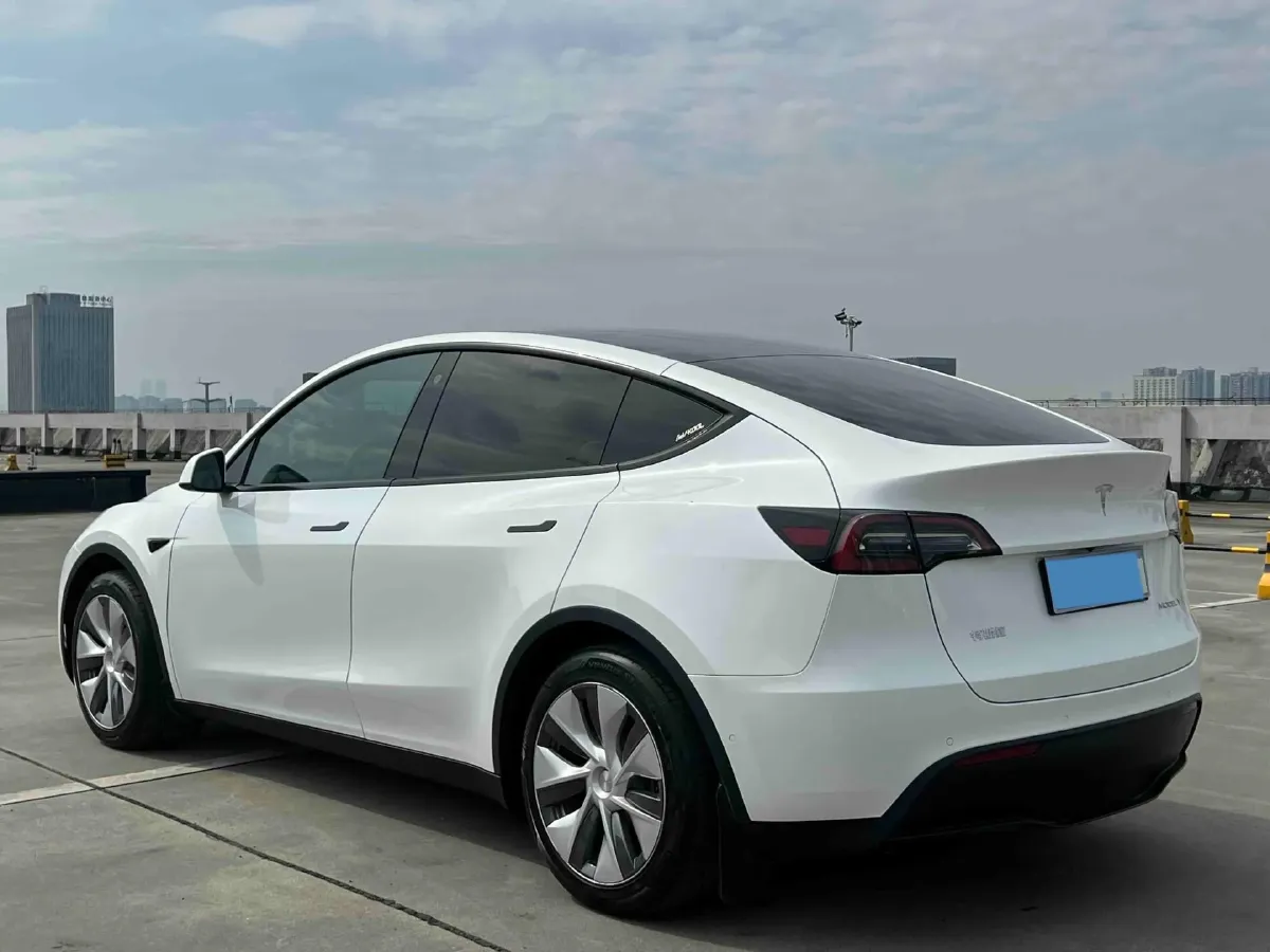 2022 Tesla Model Y BEV 60KWH,autocango,china used car exporter,china ev exporter,chinese used car exporter,chinese used ev exporter