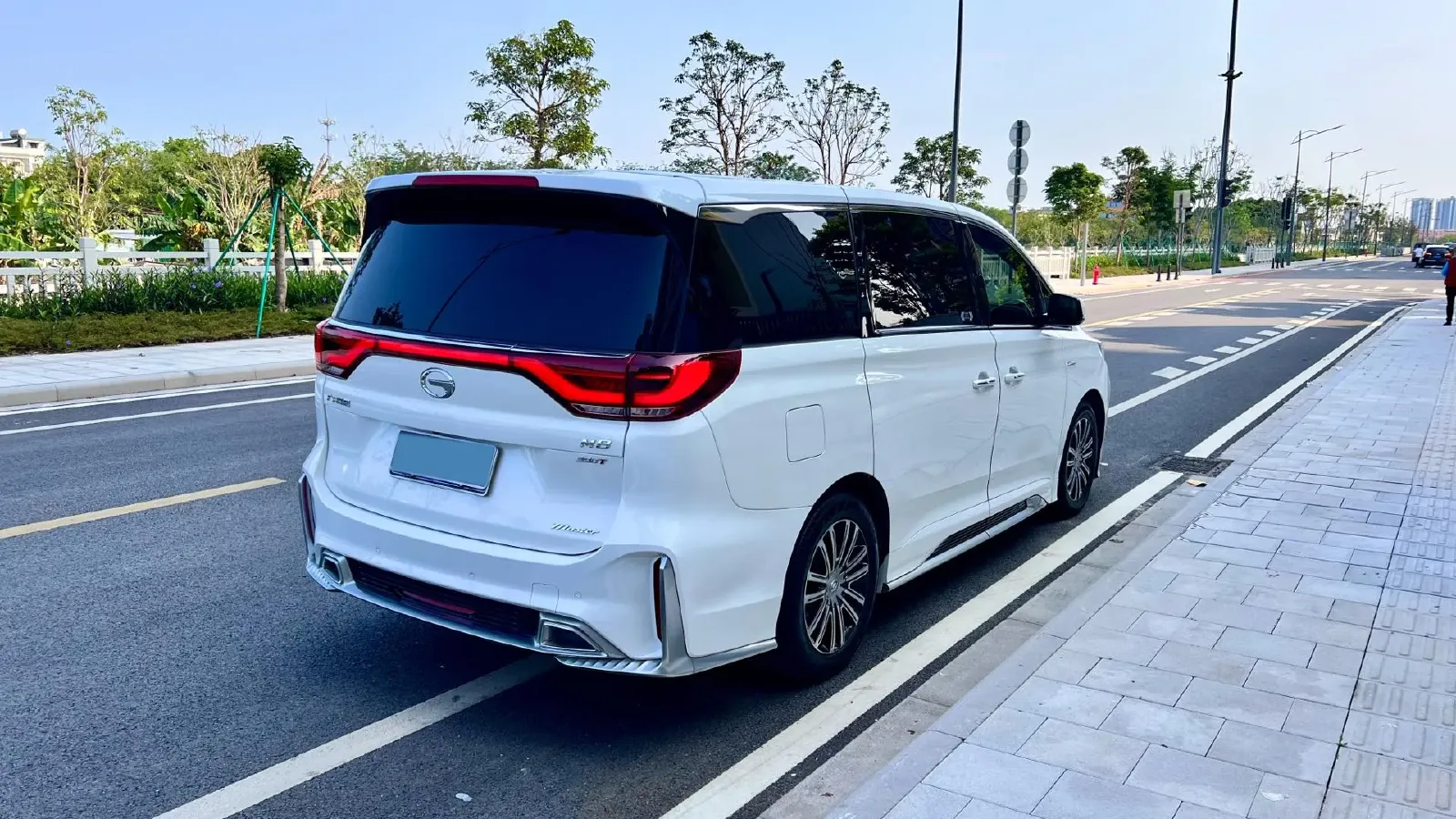 2021 GAC Trumpchi M8 2.0T 252HP L4 8AT,autocango,china used car exporter,china ev exporter,chinese used car exporter,chinese used ev exporter