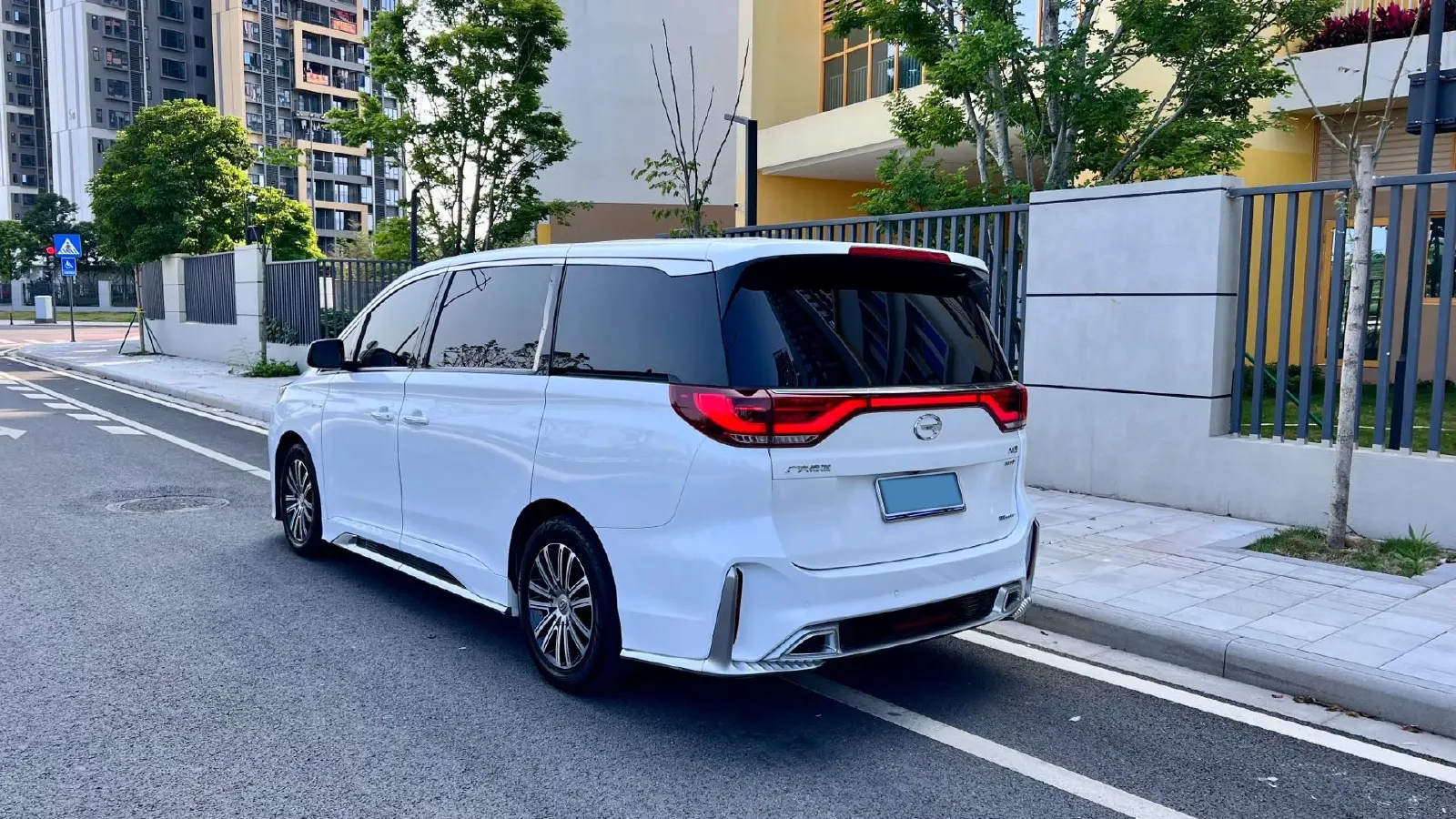 2021 GAC Trumpchi M8 2.0T 252HP L4 8AT,autocango,china used car exporter,china ev exporter,chinese used car exporter,chinese used ev exporter