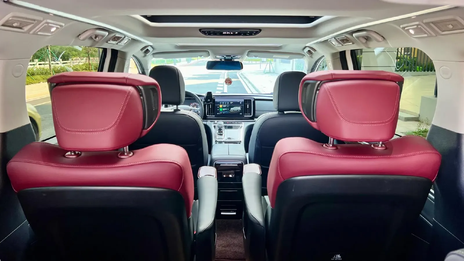 2021 GAC Trumpchi M8 2.0T 252HP L4 8AT,autocango,china used car exporter,china ev exporter,chinese used car exporter,chinese used ev exporter