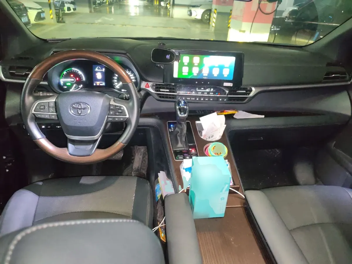 2024 Toyota Granvia 2.5L 189HP L4 E-CVT Hybrid,autocango,china used car exporter,china ev exporter,chinese used car exporter,chinese used ev exporter