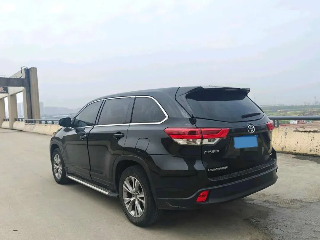 2021 Toyota Highlander 2.0T 220HP L4 6AT,autocango,china used car exporter,china ev exporter,chinese used car exporter,chinese used ev exporter