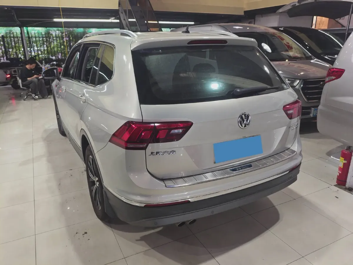 2019 Volkswagen CC 2.0T 186HP L4 7DCT,autocango,china used car exporter,china ev exporter,chinese used car exporter,chinese used ev exporter
