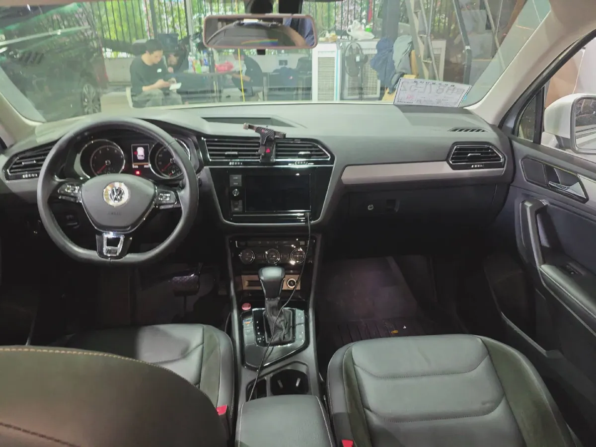 2019 Volkswagen CC 2.0T 186HP L4 7DCT,autocango,china used car exporter,china ev exporter,chinese used car exporter,chinese used ev exporter