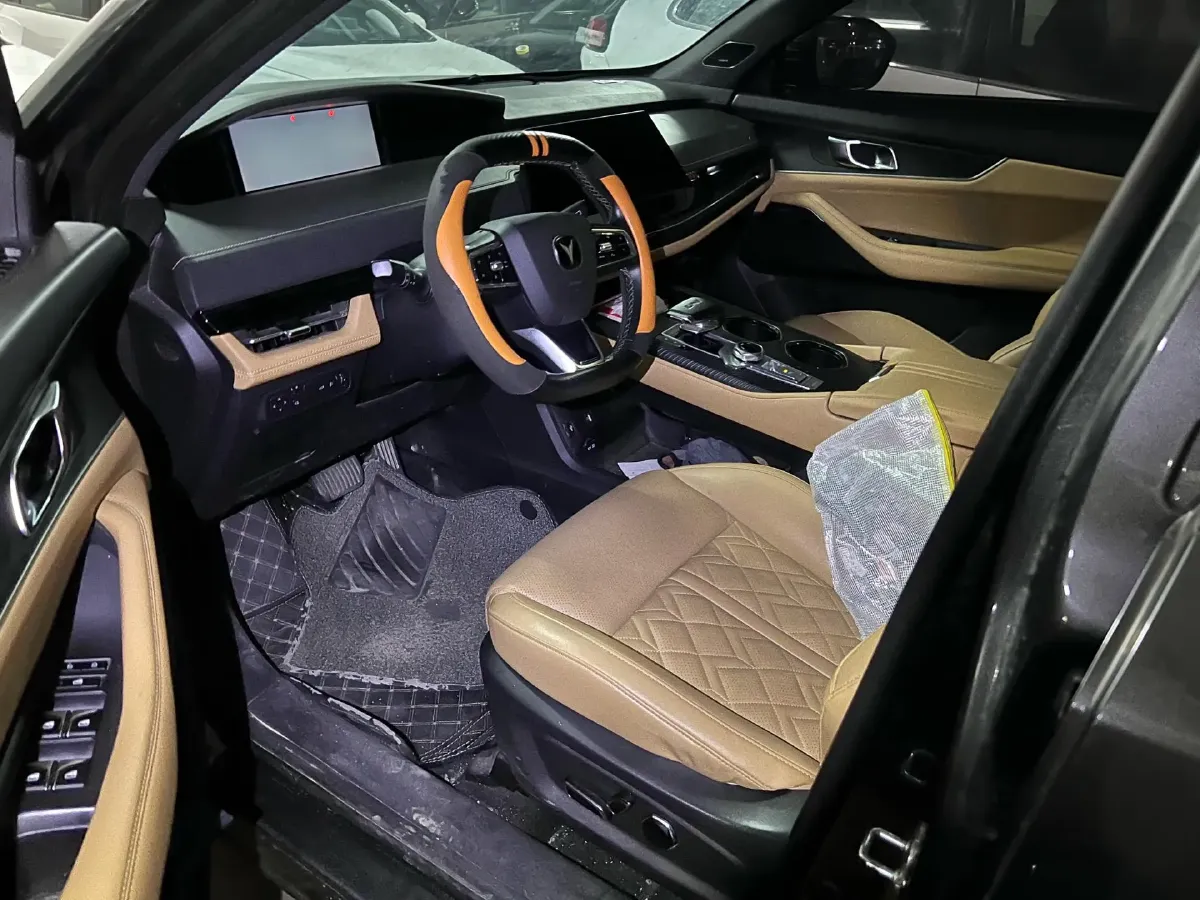 2021 ChangAn UNI-K 2.0T 233HP L4 8AT,autocango,china used car exporter,china ev exporter,chinese used car exporter,chinese used ev exporter