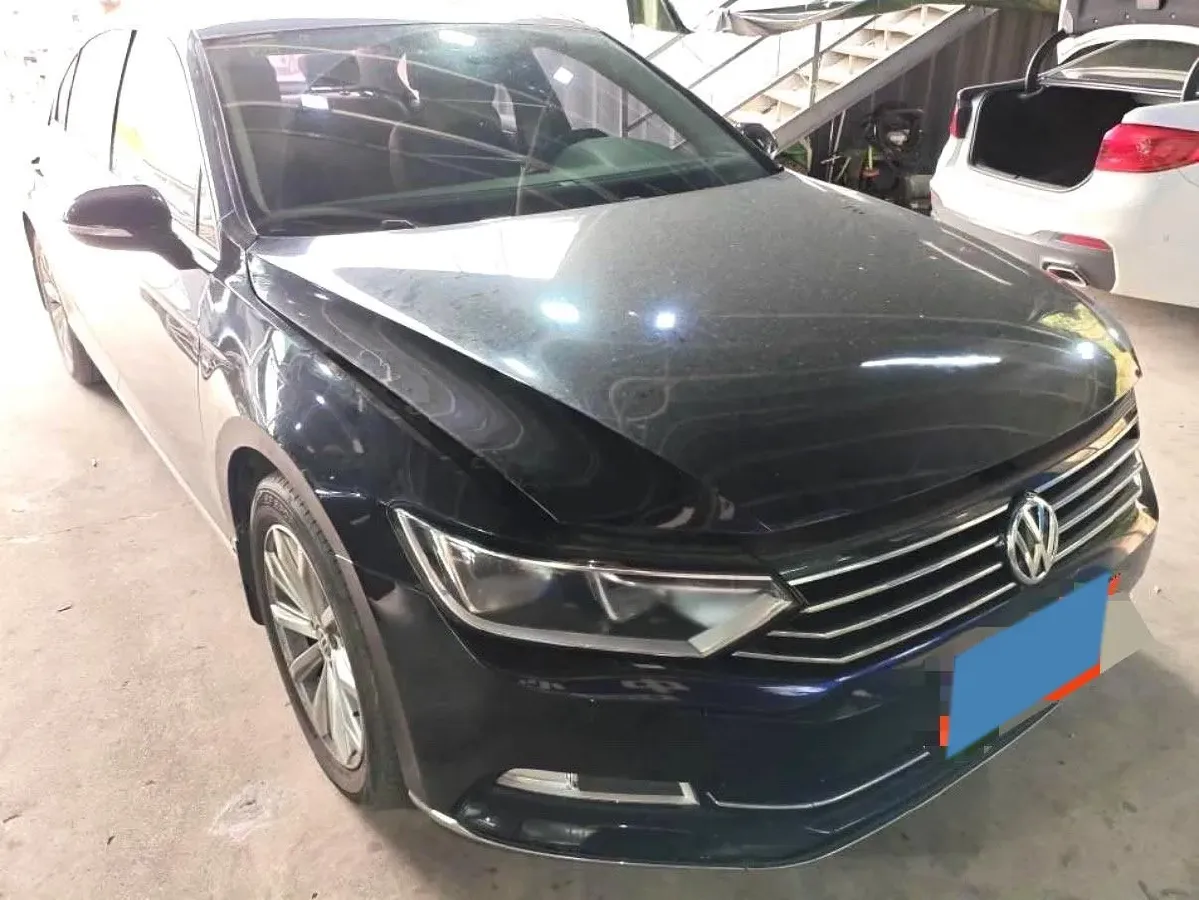 2018 Volkswagen Magotan 1.8T 180HP L4 7DCT,autocango,china used car exporter,china ev exporter,chinese used car exporter,chinese used ev exporter