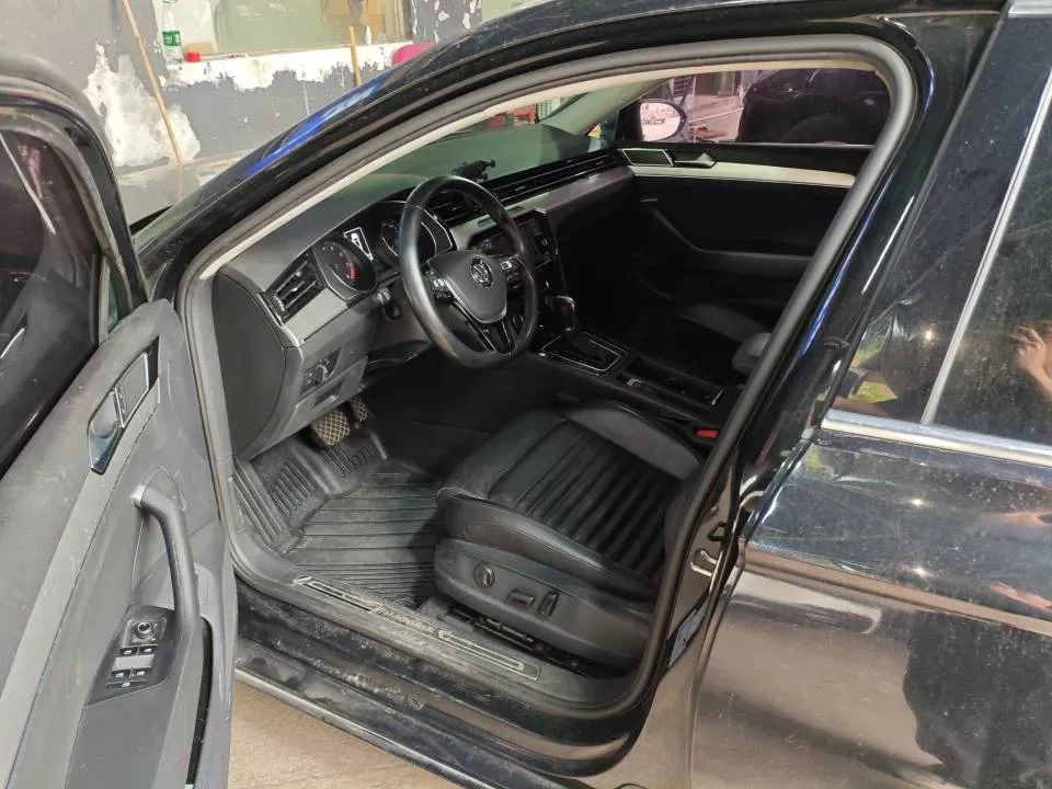 2018 Volkswagen Magotan 1.8T 180HP L4 7DCT,autocango,china used car exporter,china ev exporter,chinese used car exporter,chinese used ev exporter