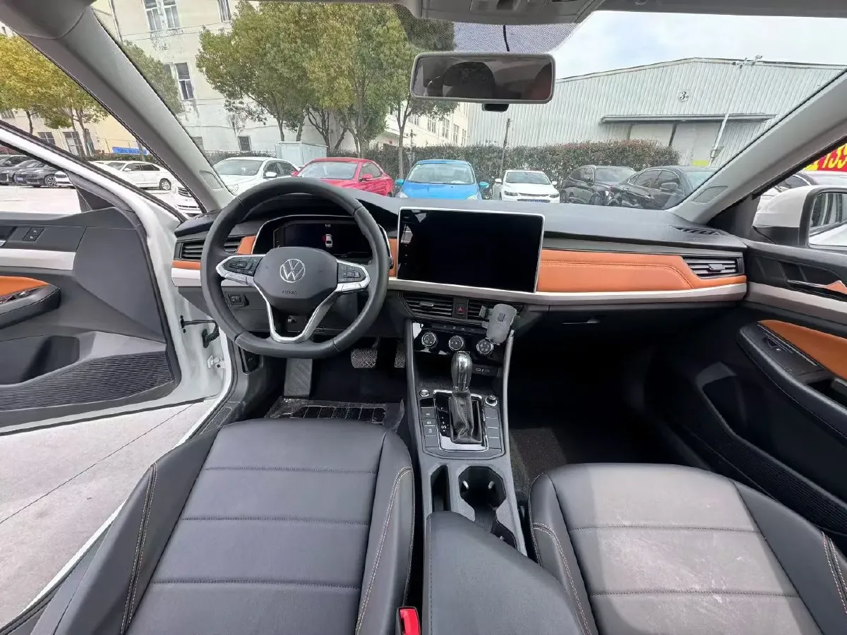 2025 Volkswagen Bora 1.2T 116HP L4 7DCT,autocango,china used car exporter,china ev exporter,chinese used car exporter,chinese used ev exporter