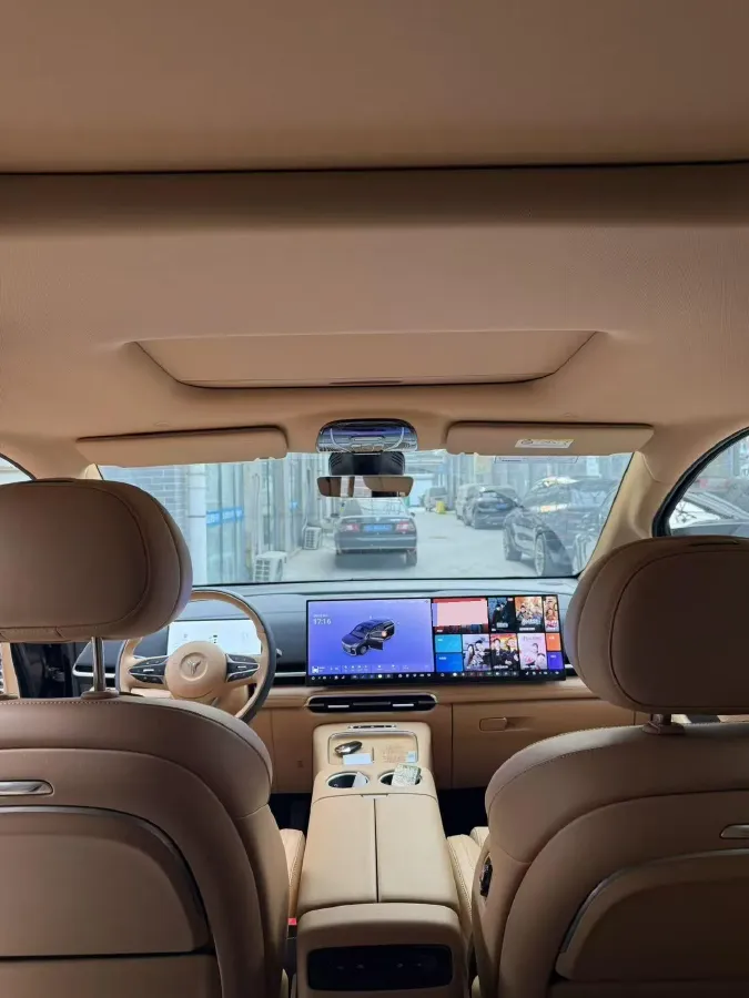 2025 Voyah Dream 1.5T 150HP L4 PHEV 41.7KWH,autocango,china used car exporter,china ev exporter,chinese used car exporter,chinese used ev exporter