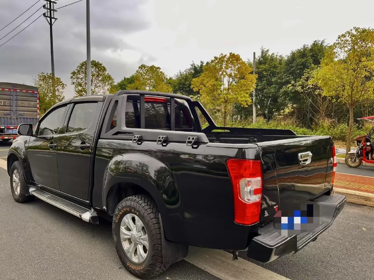 2019 Isuzu RE-MAX Jim 2.0T 204HP L4 5MT,autocango,china used car exporter,china ev exporter,chinese used car exporter,chinese used ev exporter