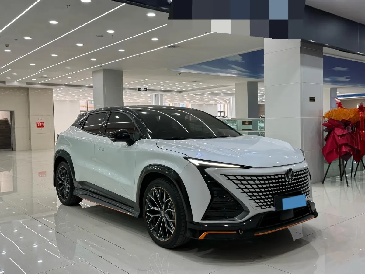 2022 ChangAn UNI-T 1.5T 188HP L4 7DCT,autocango,china used car exporter,china ev exporter,chinese used car exporter,chinese used ev exporter
