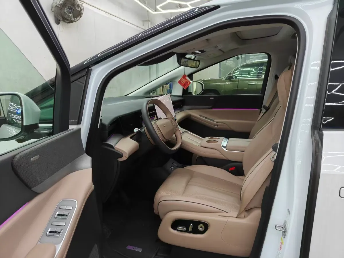 2025 Xpeng X9 BEV,autocango,china used car exporter,china ev exporter,chinese used car exporter,chinese used ev exporter