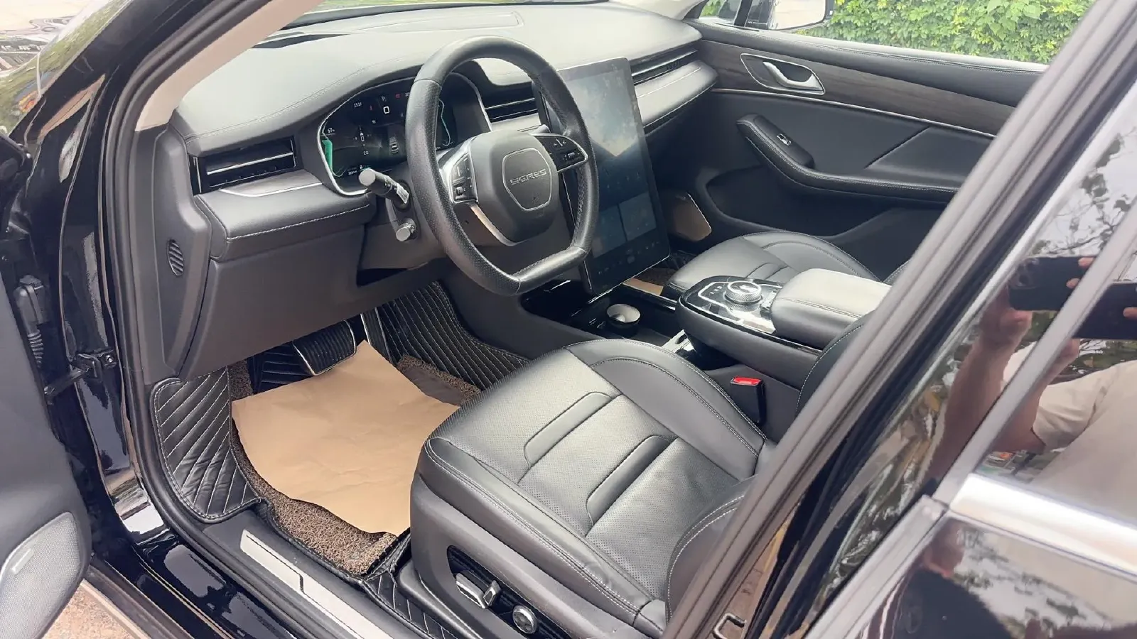 2021 SERES SF5 Range Extended 112HP REEV 35KWH,autocango,china used car exporter,china ev exporter,chinese used car exporter,chinese used ev exporter