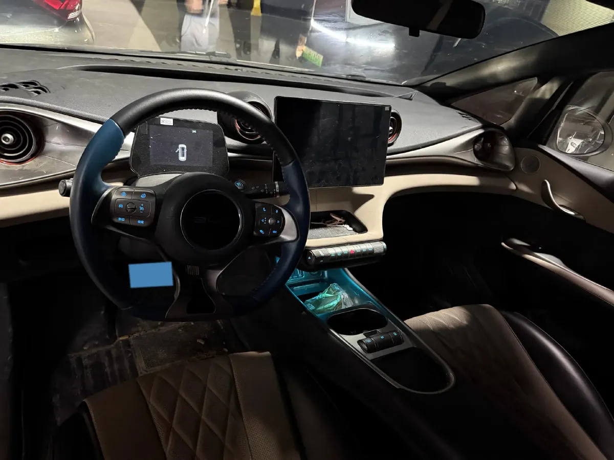 2021 Ford Escort 1.5L 122HP L3 6AT,autocango,china used car exporter,china ev exporter,chinese used car exporter,chinese used ev exporter