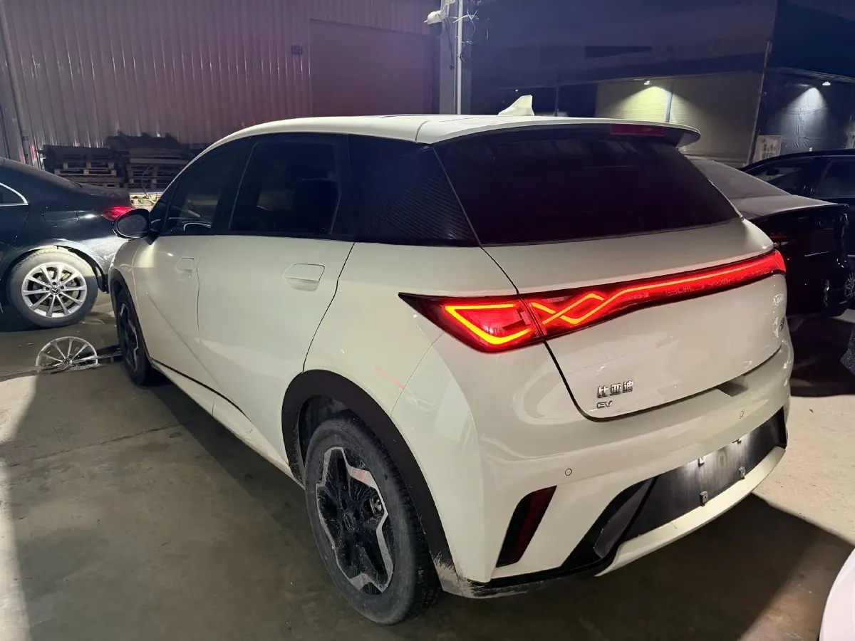 2021 Ford Escort 1.5L 122HP L3 6AT,autocango,china used car exporter,china ev exporter,chinese used car exporter,chinese used ev exporter