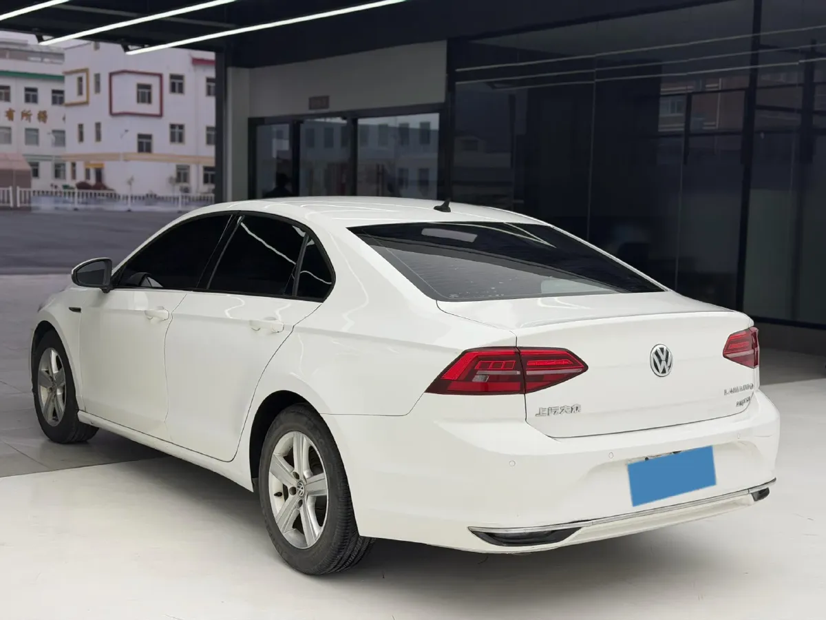 2019 Volkswagen T-Cross 1.4T 150HP L4 7DCT,autocango,china used car exporter,china ev exporter,chinese used car exporter,chinese used ev exporter