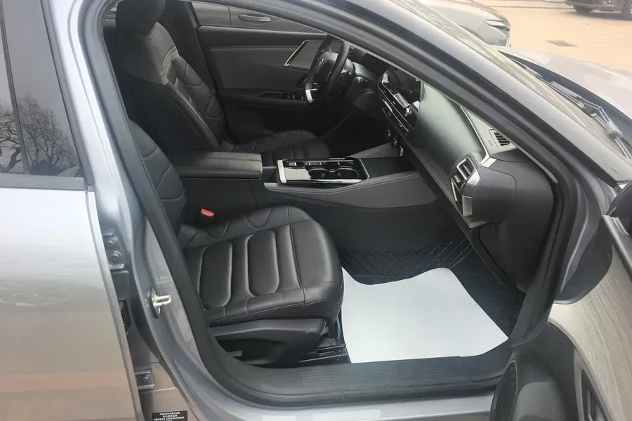 2021 Citroen C5 X 1.6T 175HP L4 8AT,autocango,china used car exporter,china ev exporter,chinese used car exporter,chinese used ev exporter