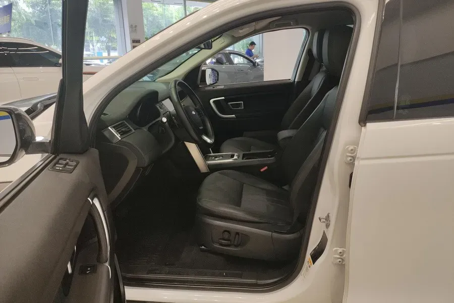 2018 Land Rover Discovery Sport 2.0T 241HP L4 9AT,autocango,china used car exporter,china ev exporter,chinese used car exporter,chinese used ev exporter