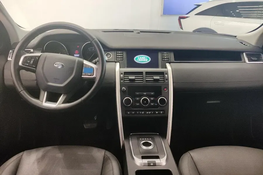 2018 Land Rover Discovery Sport 2.0T 241HP L4 9AT,autocango,china used car exporter,china ev exporter,chinese used car exporter,chinese used ev exporter