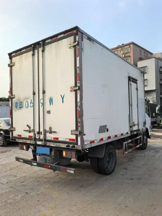 2019 MAXUS XinTu V80 2.5T 136HP L4 6MT,autocango,china used car exporter,china ev exporter,chinese used car exporter,chinese used ev exporter