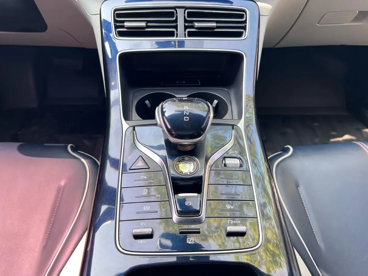 2021 Haval F7 1.5T 169HP L4 7DCT,autocango,china used car exporter,china ev exporter,chinese used car exporter,chinese used ev exporter