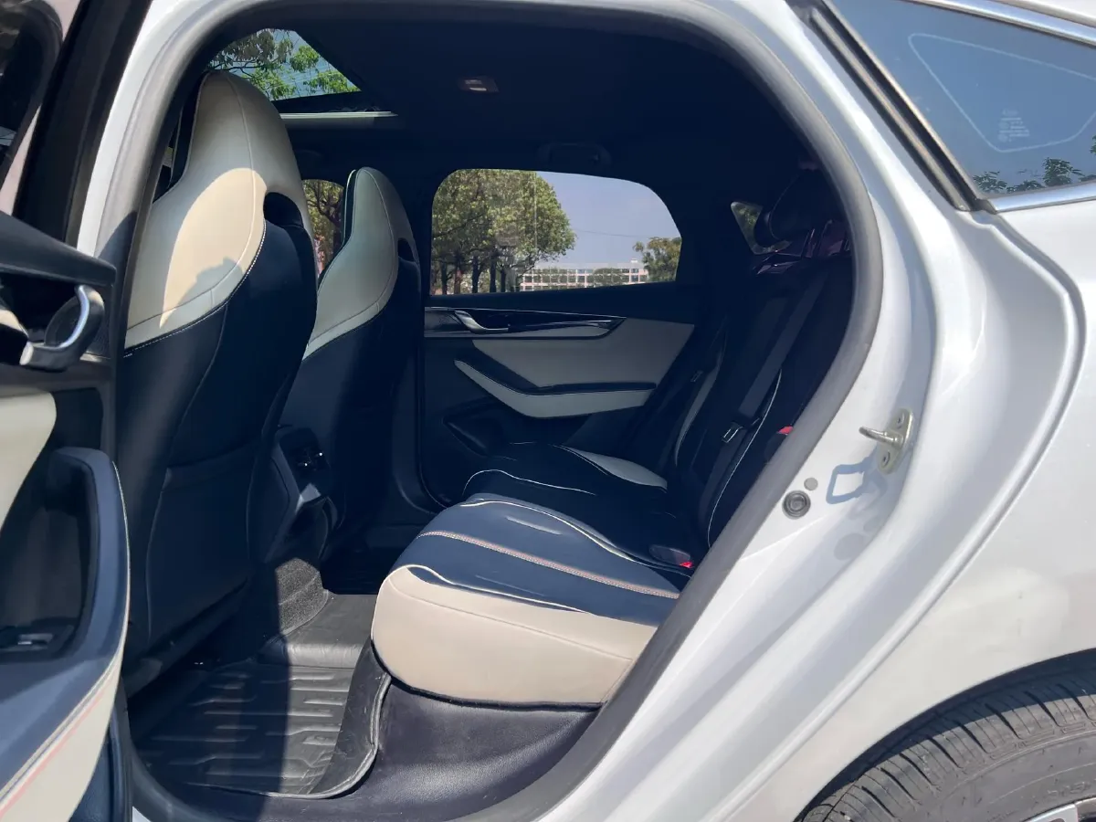 2021 Haval F7 1.5T 169HP L4 7DCT,autocango,china used car exporter,china ev exporter,chinese used car exporter,chinese used ev exporter