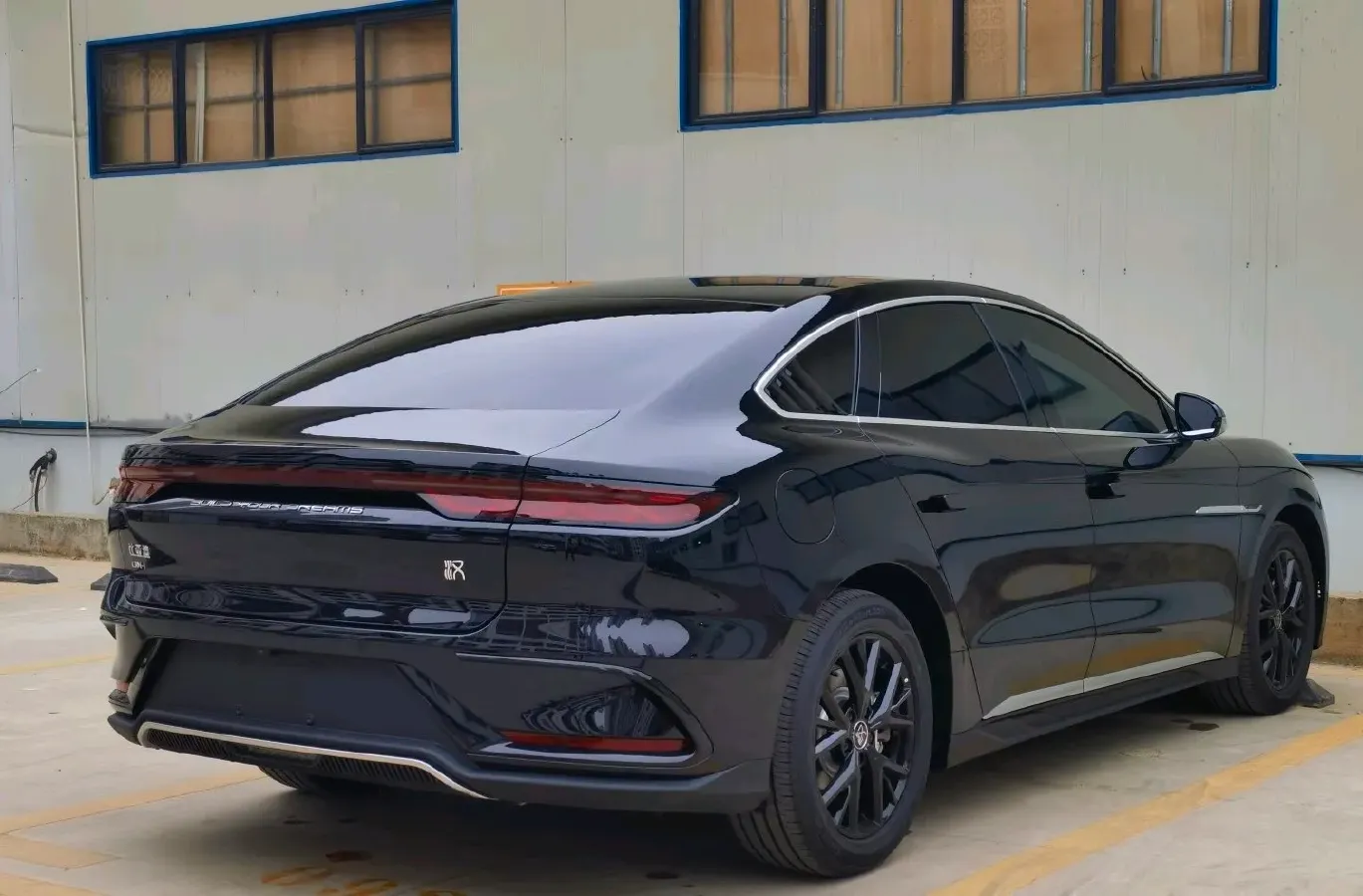 2025 BYD Han 1.5T 156HP L4 E-CVT PHEV,autocango,china used car exporter,china ev exporter,chinese used car exporter,chinese used ev exporter