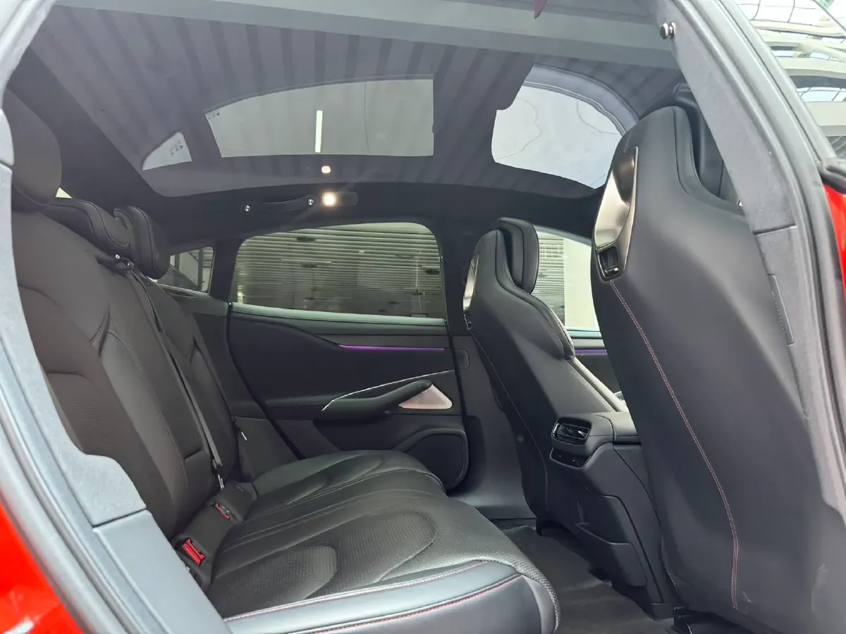 2024 MI SU7 BEV 101KWH,autocango,china used car exporter,china ev exporter,chinese used car exporter,chinese used ev exporter