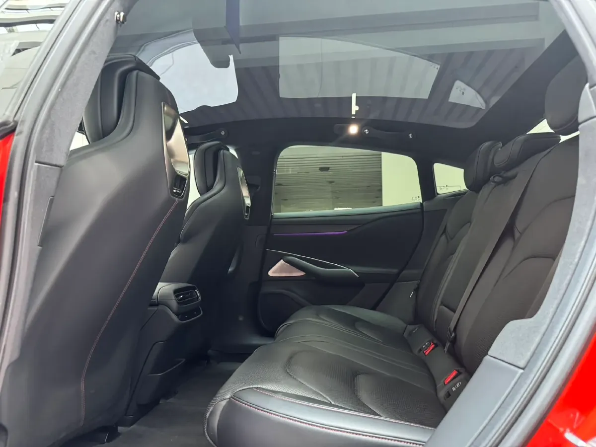 2024 MI SU7 BEV 101KWH,autocango,china used car exporter,china ev exporter,chinese used car exporter,chinese used ev exporter