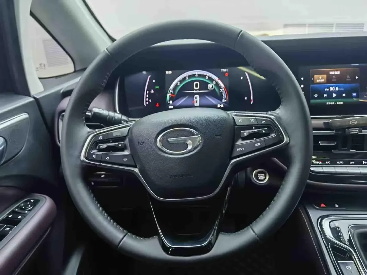 2021 GAC Trumpchi M6 1.5T 169HP L4 7DCT,autocango,china used car exporter,china ev exporter,chinese used car exporter,chinese used ev exporter