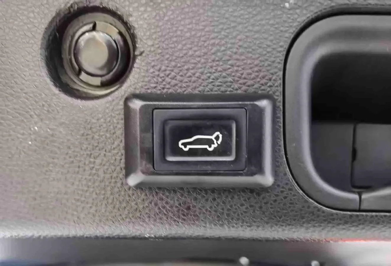 2021 GAC Trumpchi M6 1.5T 169HP L4 7DCT,autocango,china used car exporter,china ev exporter,chinese used car exporter,chinese used ev exporter