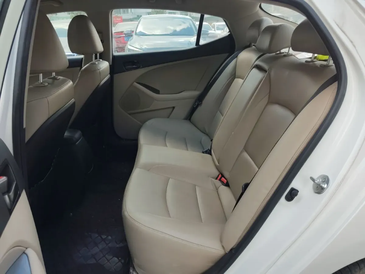 2016 Kia K5 2.0L 161HP L4 6AT,autocango,china used car exporter,china ev exporter,chinese used car exporter,chinese used ev exporter