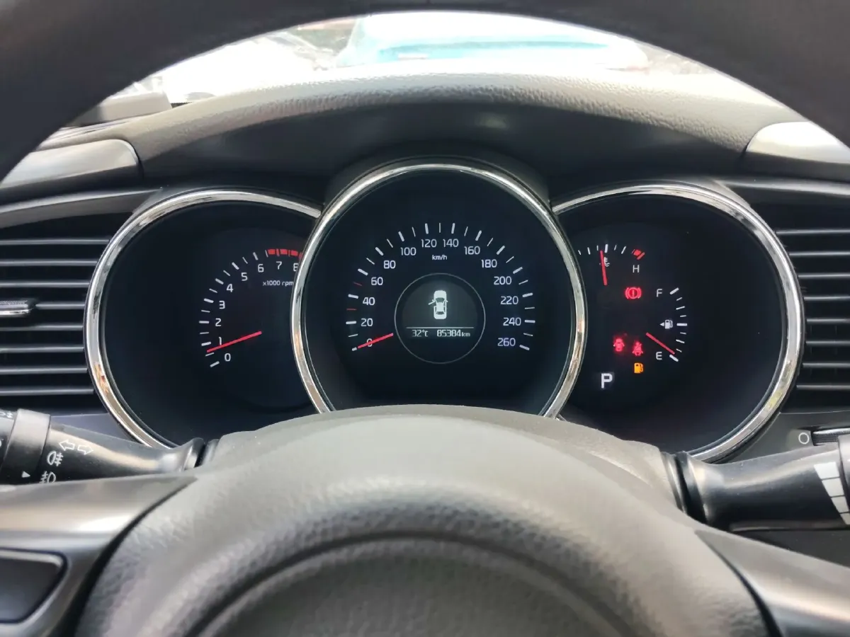 2016 Kia K5 2.0L 161HP L4 6AT,autocango,china used car exporter,china ev exporter,chinese used car exporter,chinese used ev exporter