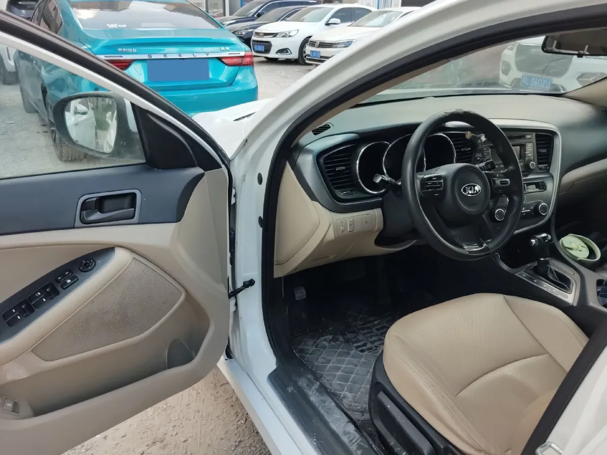 2016 Kia K5 2.0L 161HP L4 6AT,autocango,china used car exporter,china ev exporter,chinese used car exporter,chinese used ev exporter