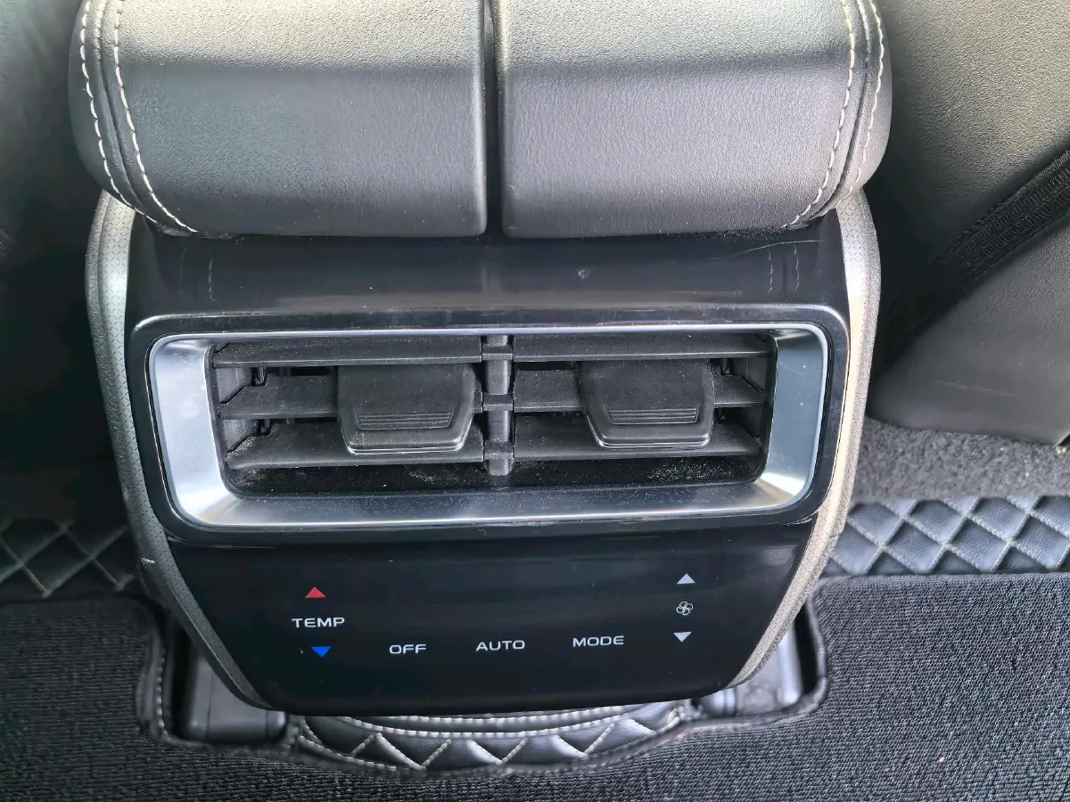 2020 Geely Okavango 1.8T 184HP L4 7DCT,autocango,china used car exporter,china ev exporter,chinese used car exporter,chinese used ev exporter