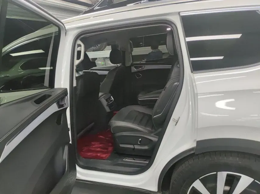 2021 Volkswagen Talagon 2.0T 220HP L4 7DCT,autocango,china used car exporter,china ev exporter,chinese used car exporter,chinese used ev exporter